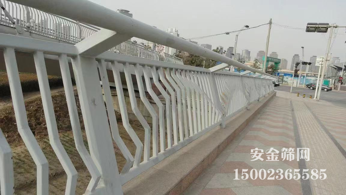 ������·������ײ����