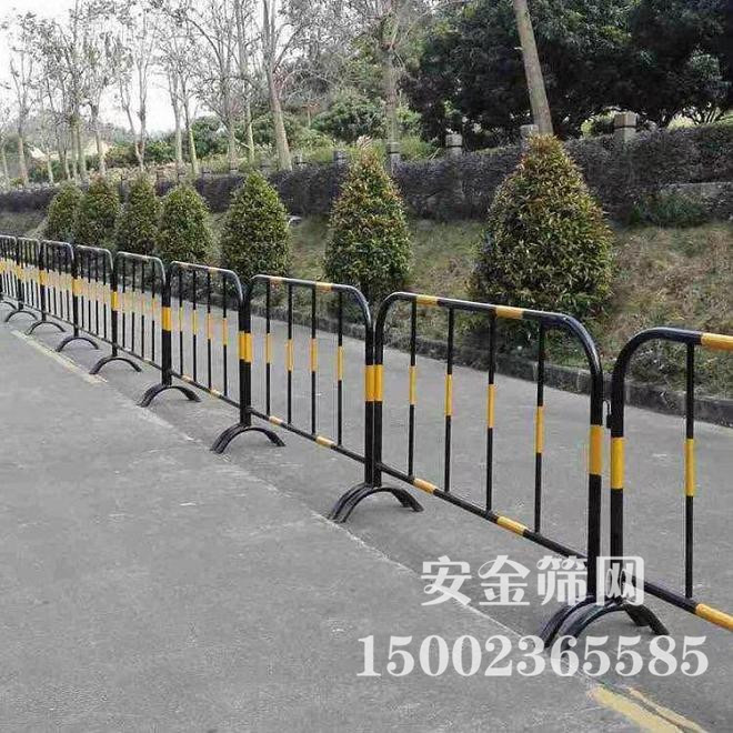 �ƶ�����Χ��Χ��